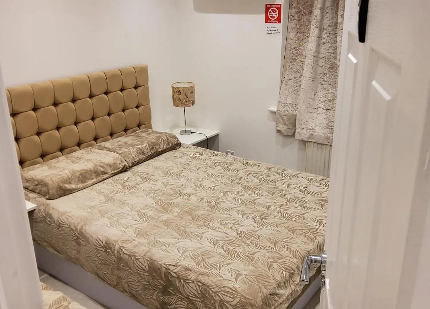 Canal View Suites: Spacious Comfort with Free Parking Southall